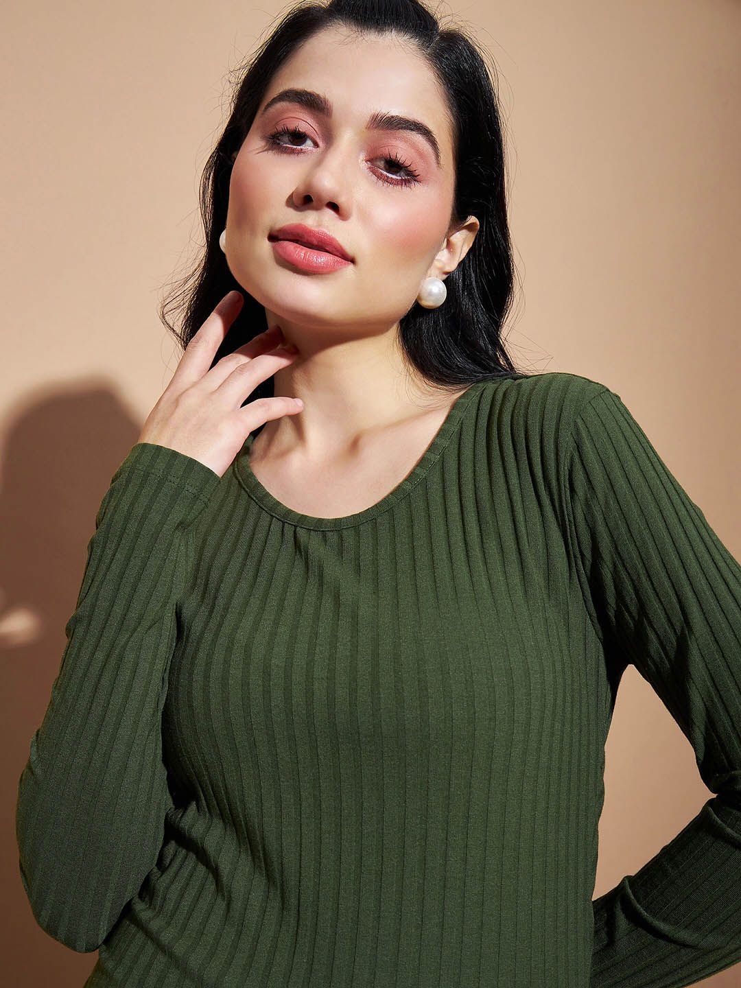 SASSAFRAS BASICS Cut-Out Ribbed Round Neck Bodycon Dress