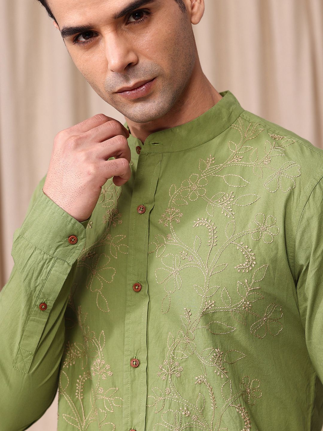 Mr Bowerbird Pure Cotton Tailored Fit Floral Embroidered Casual Shirt