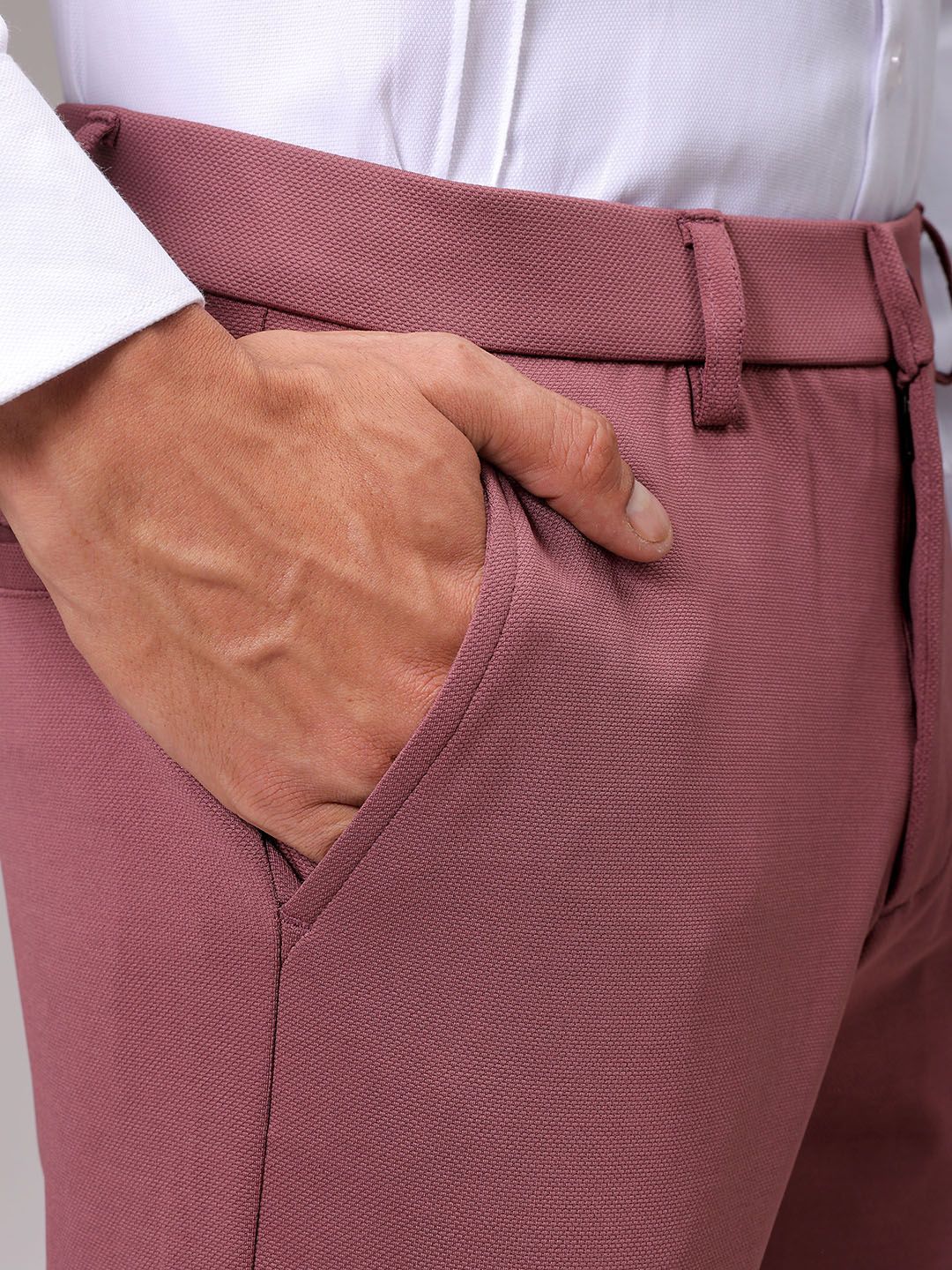 The Indian Garage Co. X Luxe Men Textured Slim Fit Chinos Trousers