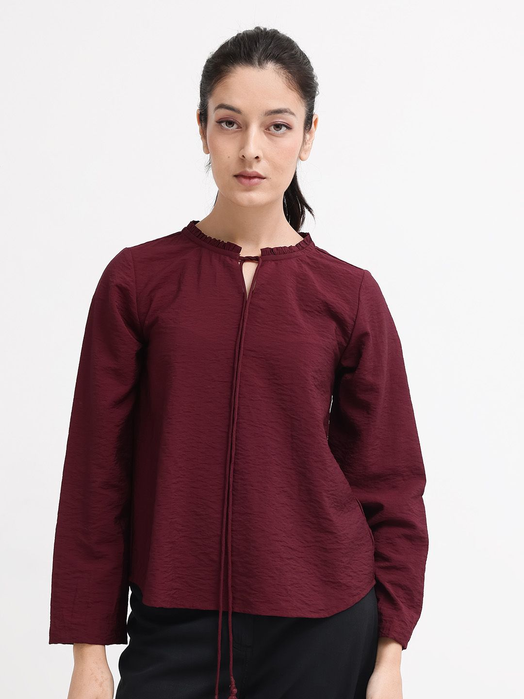 RAREISM Solid Tie-Up Neck Top