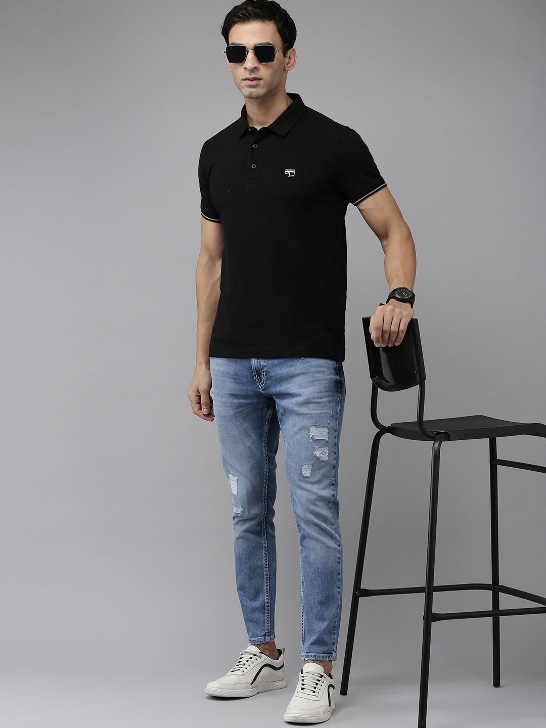 SPYKAR Men Slim Tapered Fit Mildly Distressed Light Fade Stretchable Jeans