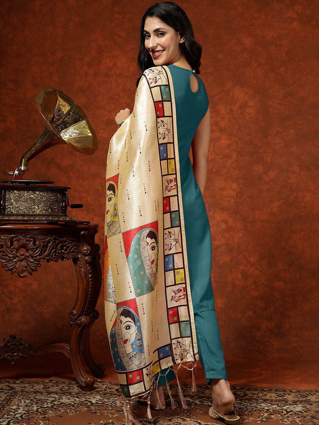 KALINI Ethnic Motifs Printed Sleeveless Straight Kurta & Trousers With Dupatta