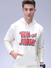 Lelaki garaj India yang biasa sesuai dengan Tom & Jerry yang dicetak di atas baju sejuk berkerudung