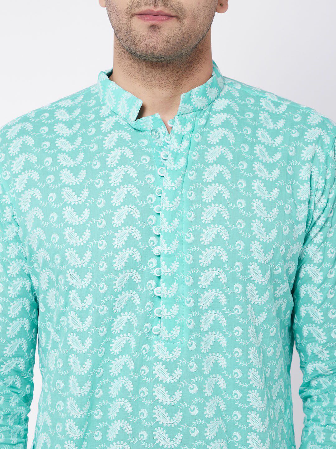 VASTRAMAY Men Green Embroidered Chikankari Pure Cotton Kurta with Churidar