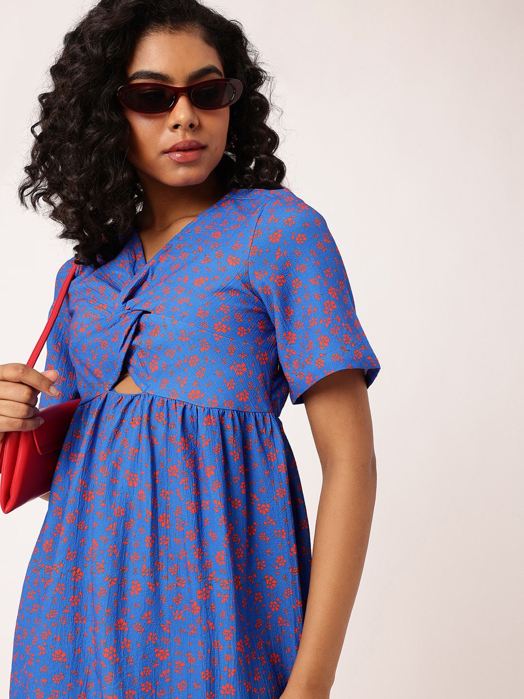 DressBerry Floral Twisted Cut-Out Gathers Seersucker A-Line Mini Dress