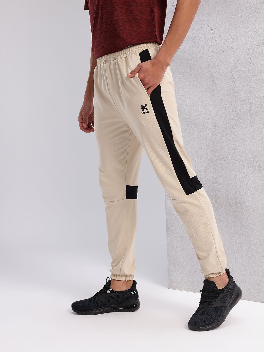 HRX by Hrithik Roshan Men Paneled Lifestyle Joggers