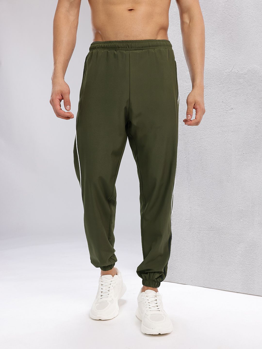 HRX by Hrithik Roshan Men Panelled Rapid-Dry Training Joggers