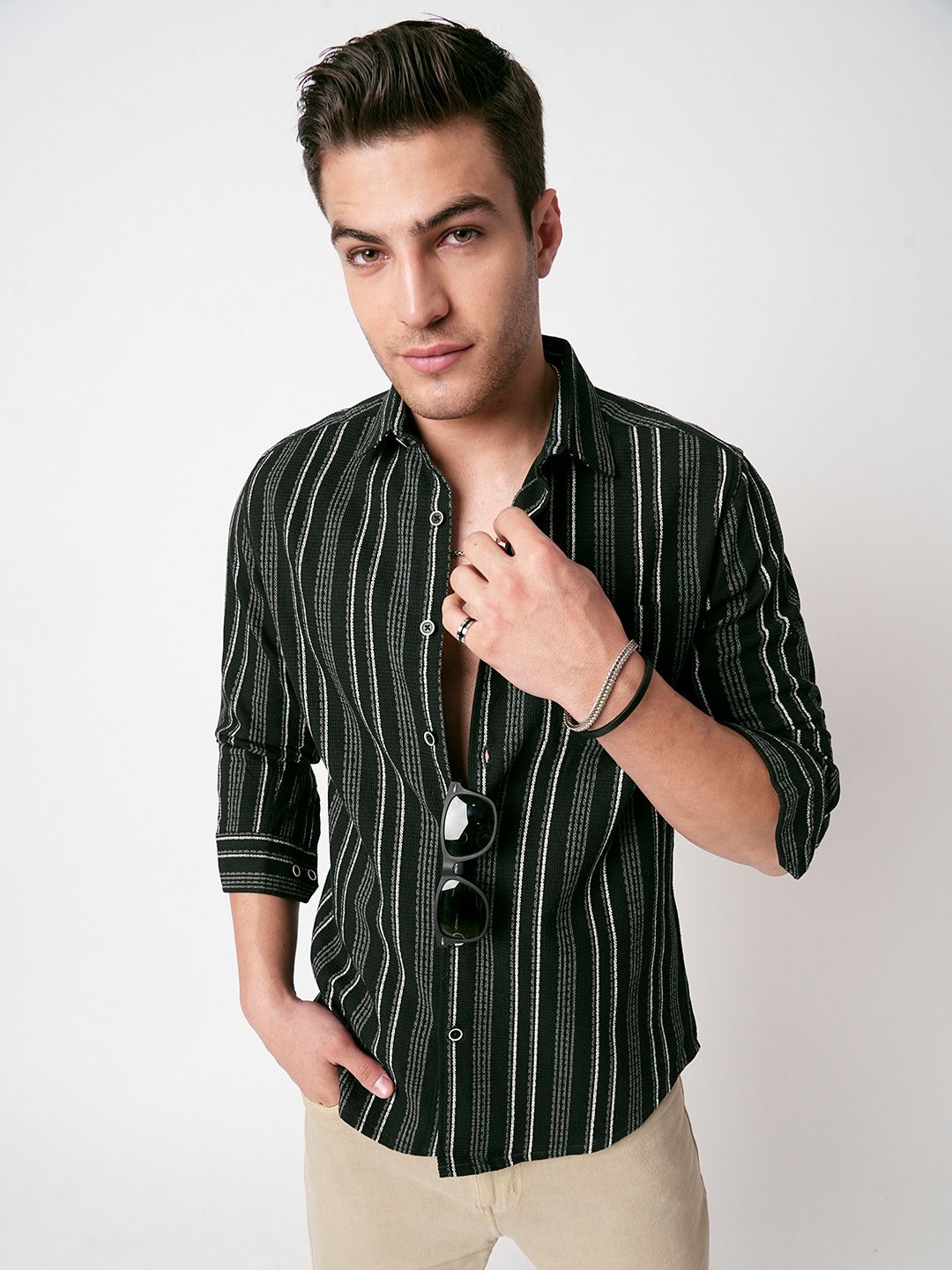 VASTRADO Men Classic Slim Fit Opaque Casual Shirt