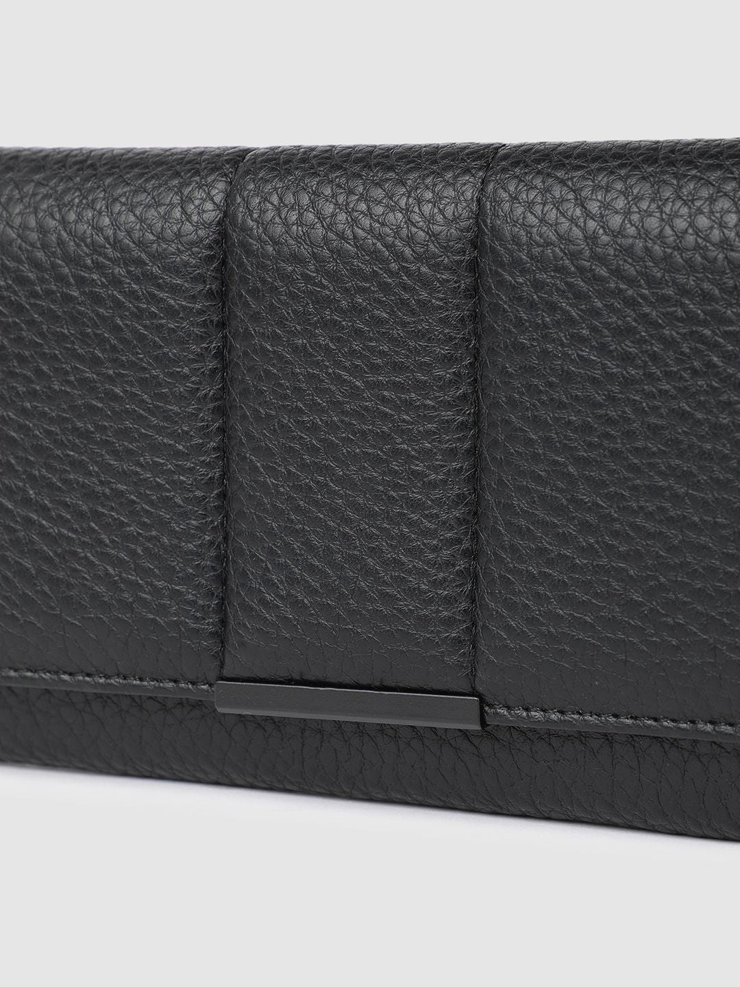 DressBerry Women Animal Textured Envelope Wallets