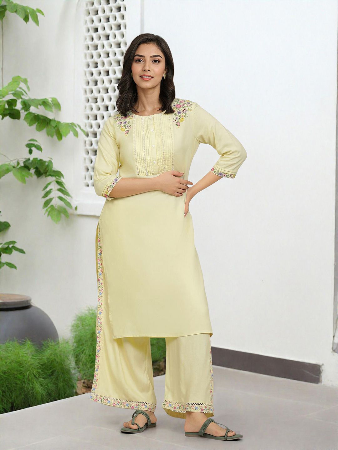 W Floral Embroidered Regular Thread Work Kurta with Trousers