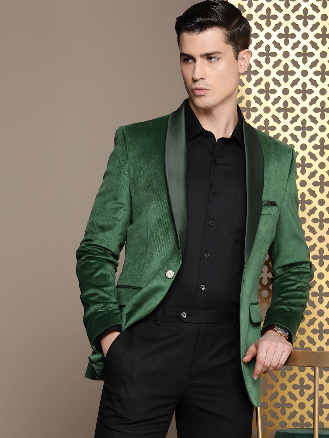 House of Pataudi Tailored Fit Striped Velvet Finish Single-Breasted Party Blazer