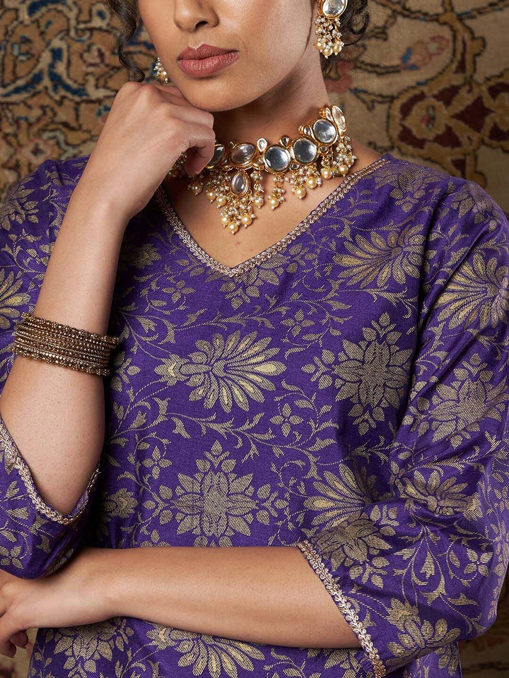 Shae by SASSAFRAS Floral Printed Zari Jacquard Straight Kurta