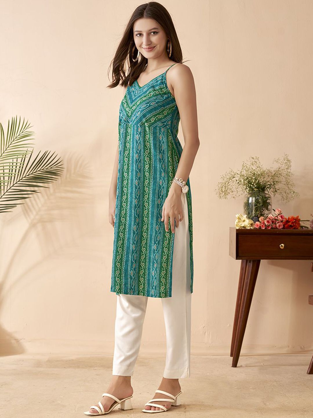 Anouk V Neck Sleeveless Bandhani Straight Kurta