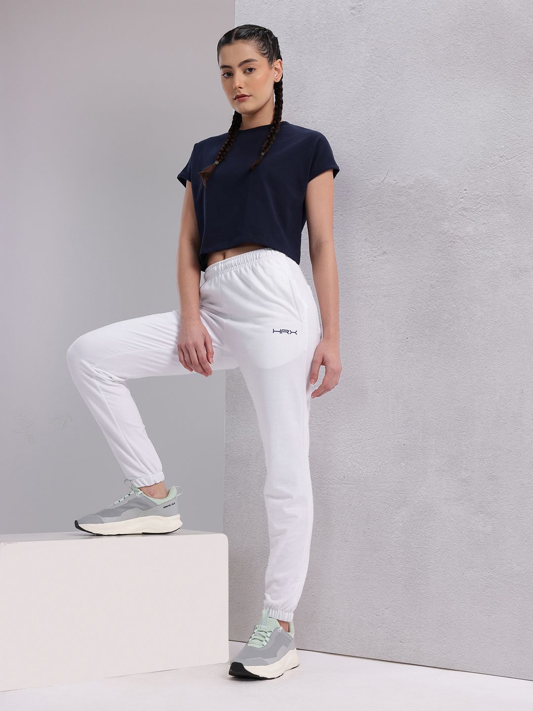 HRX by Hrithik Roshan Women Mid-Rise Lifestyle Joggers