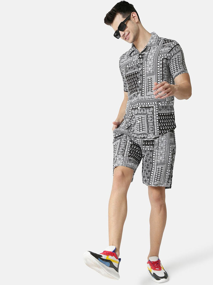 Campus Sutra Men Black & White Graphic Printed Co-Ords