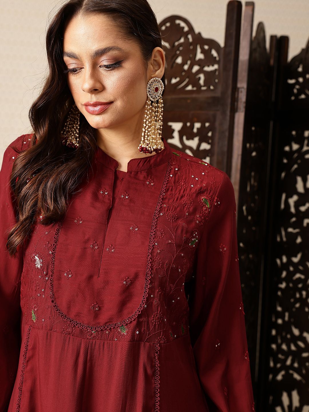 House of Pataudi Paisley Embroidered Sequinned Jashn Kurta with Trousers & With Dupatta