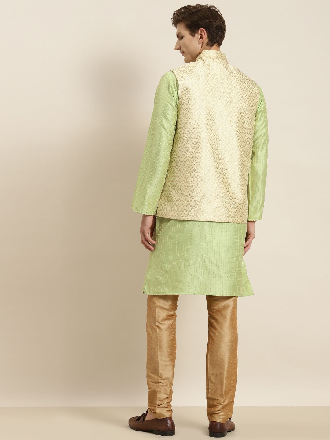 SOJANYA Men Green Striped Kurta with Churidar & Nehru Jacket