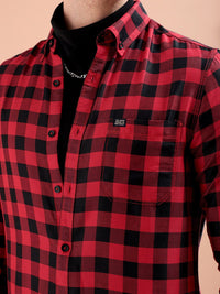 The Indian Garage Co Men Red & Black Slim Fit Checked Pure Cotton Casual Shirt