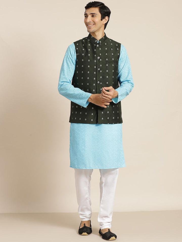 SOJANYA Kurta Kapas Tulen Chikankari Biru Lelaki dengan Jaket Churidar & Nehru