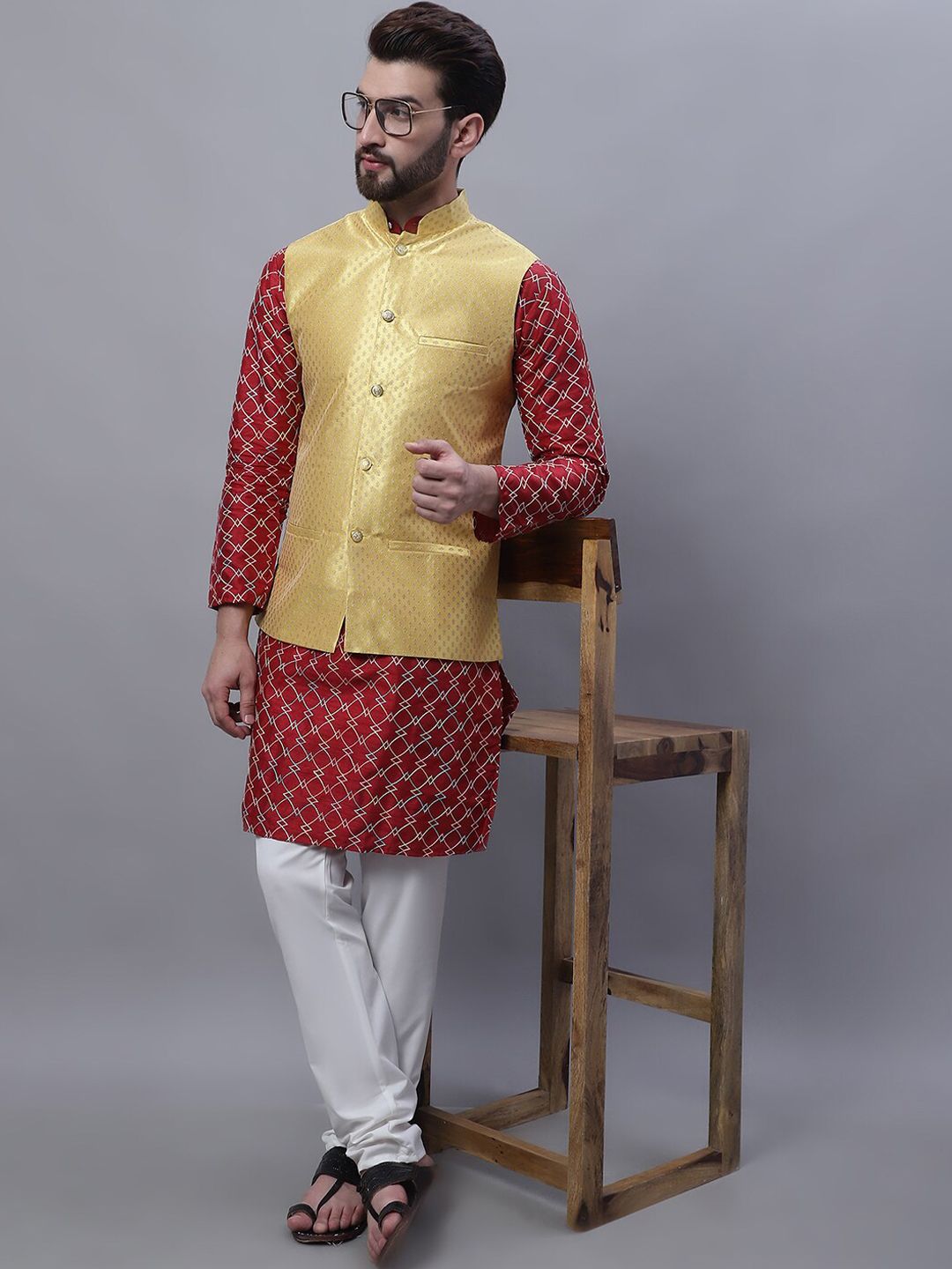 SOJANYA Embroidered Thread Work Kurta With Churidar With Nehru Jacket