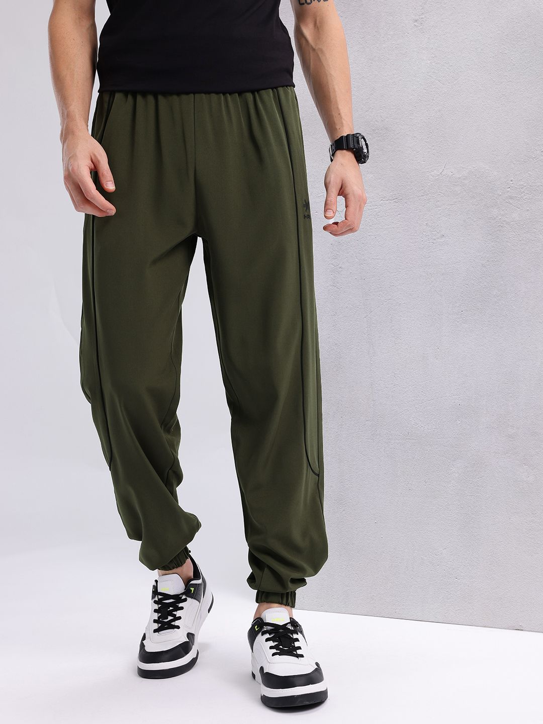 HRX by Hrithik Roshan Men Regular Fit Joggers