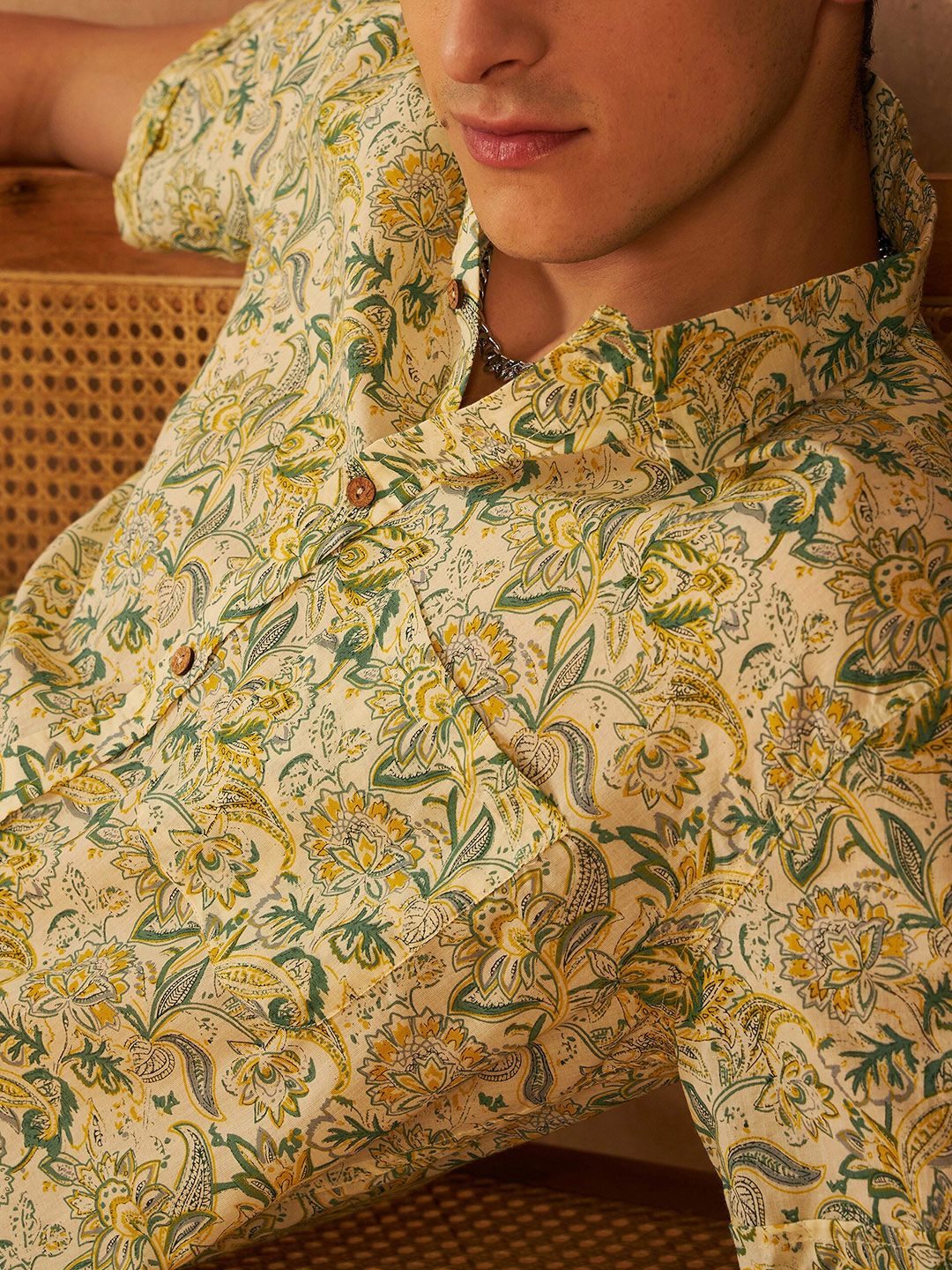 DENNISON Smart Floral Printed Spread Collar Cotton Oversized Lightweight Shirt