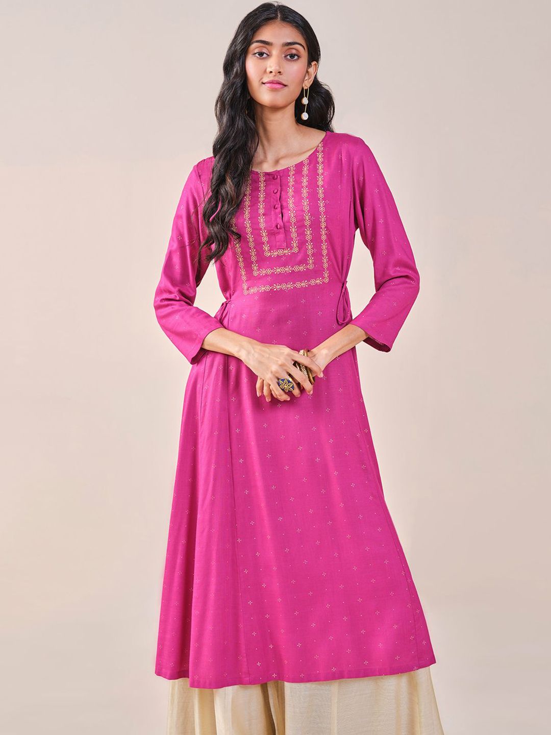 Global Desi Floral Printed Round Neck A-Line Kurta