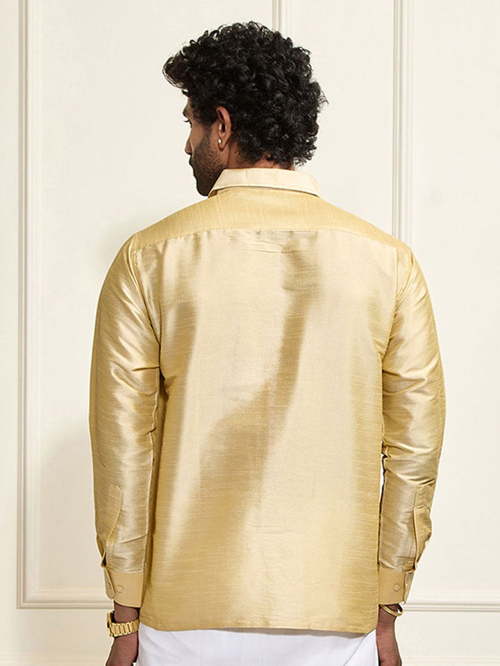 VASTRAMAY Men Premium Spread Collar Long Sleeves Regular Fit Casual Shirt