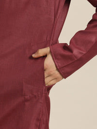 SOJANYA Men Maroon Solid Pure Cotton Kurta