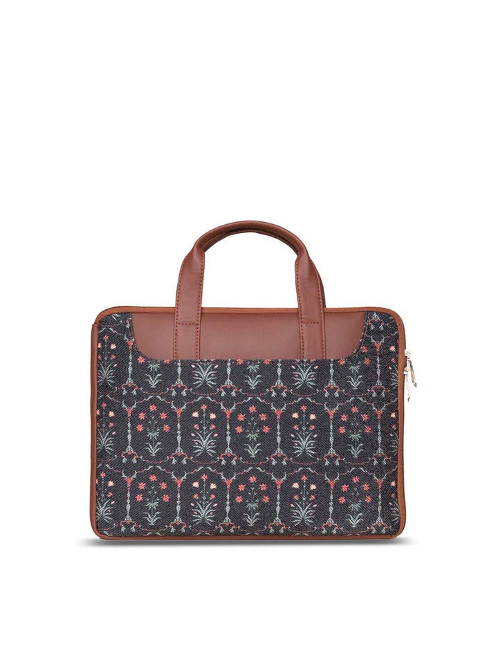 ZOUK Women Black & Blue Printed Jute Laptop Sleeve