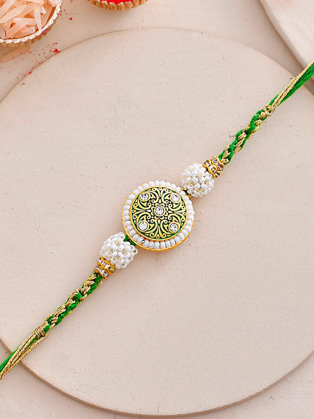 Rakhi Dihiasi Mutiara Lelaki Voylla
