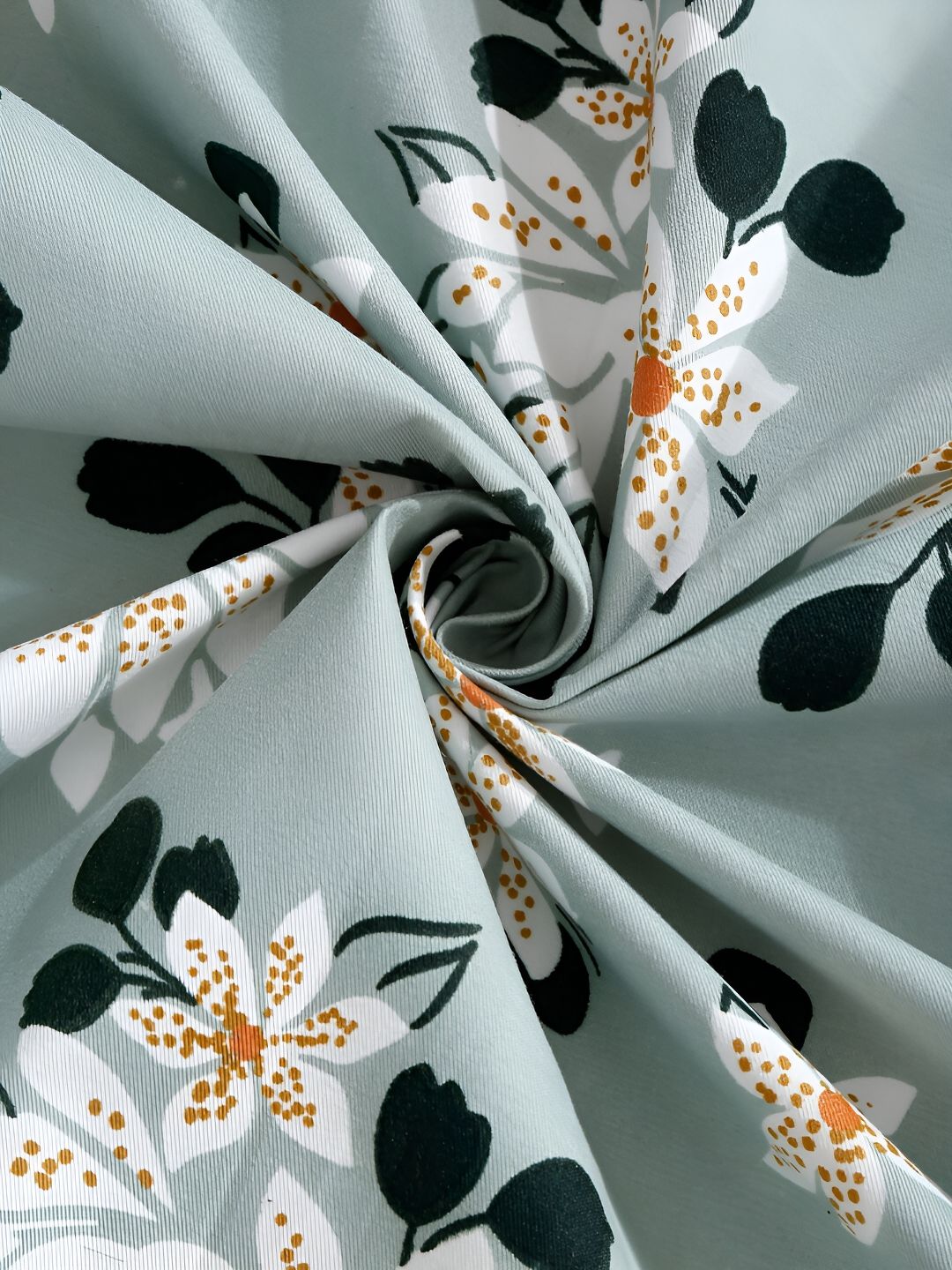 KLOTTHE Green Floral Cotton 300 TC Fitted King Fine Bedsheet with 2 Pillow Covers-106 x 106 inches