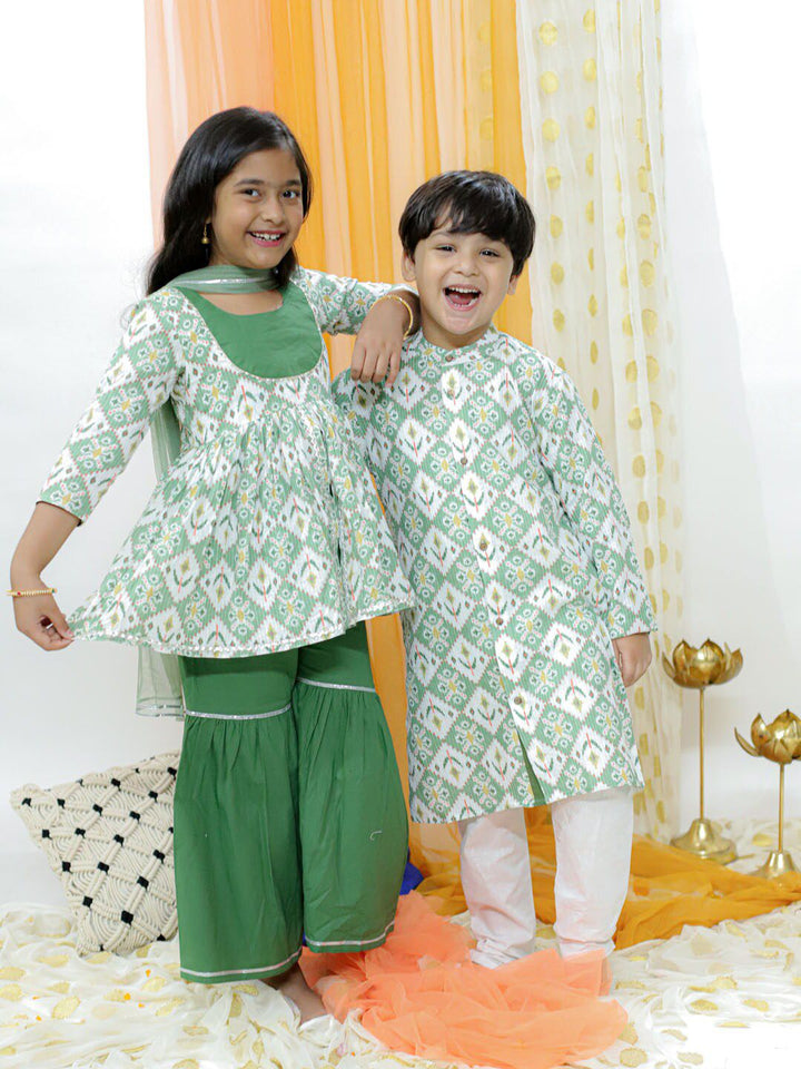 VASTRAMAY Girls Ethnic Motifs Printed Gotta Patti Pure Cotton Kurta with Sharara & Dupatta