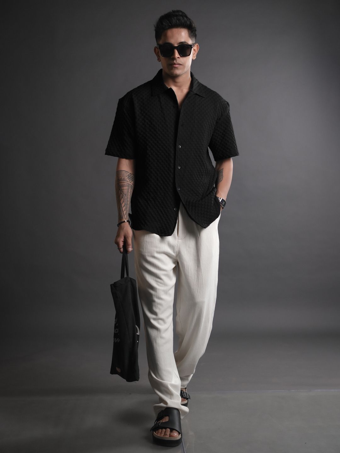 Powerlook Black India Slim Textured Short Sleeves Oversized Casual Shirt