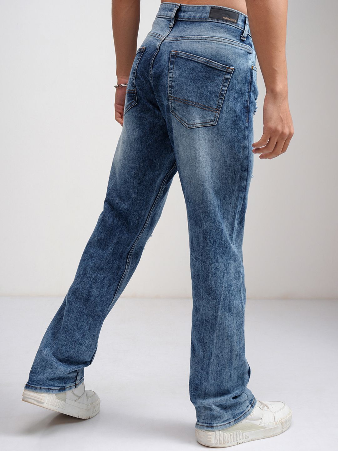 HIGHLANDER Men Straight Fit Mildly Distressed Light Fade Stretchable Jeans