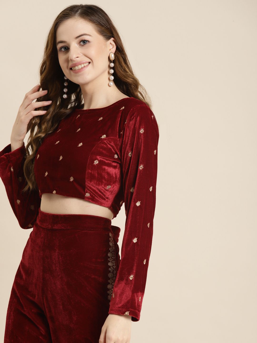 Shae by SASSAFRAS Maroon & Gold-Toned Embroidered Velvet Regular Crop Top