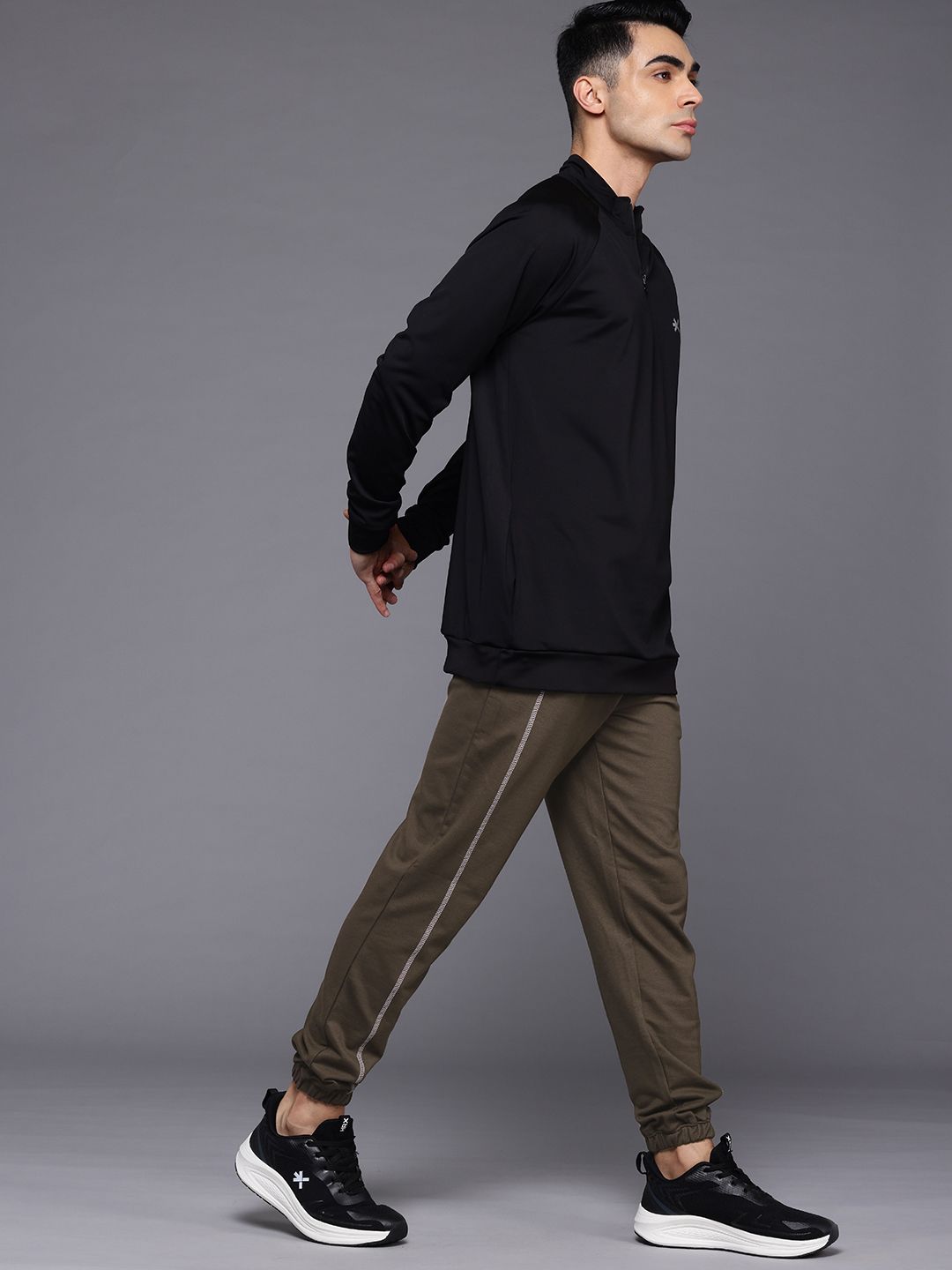 HRX by Hrithik Roshan Men Stripe Detail Training Joggers