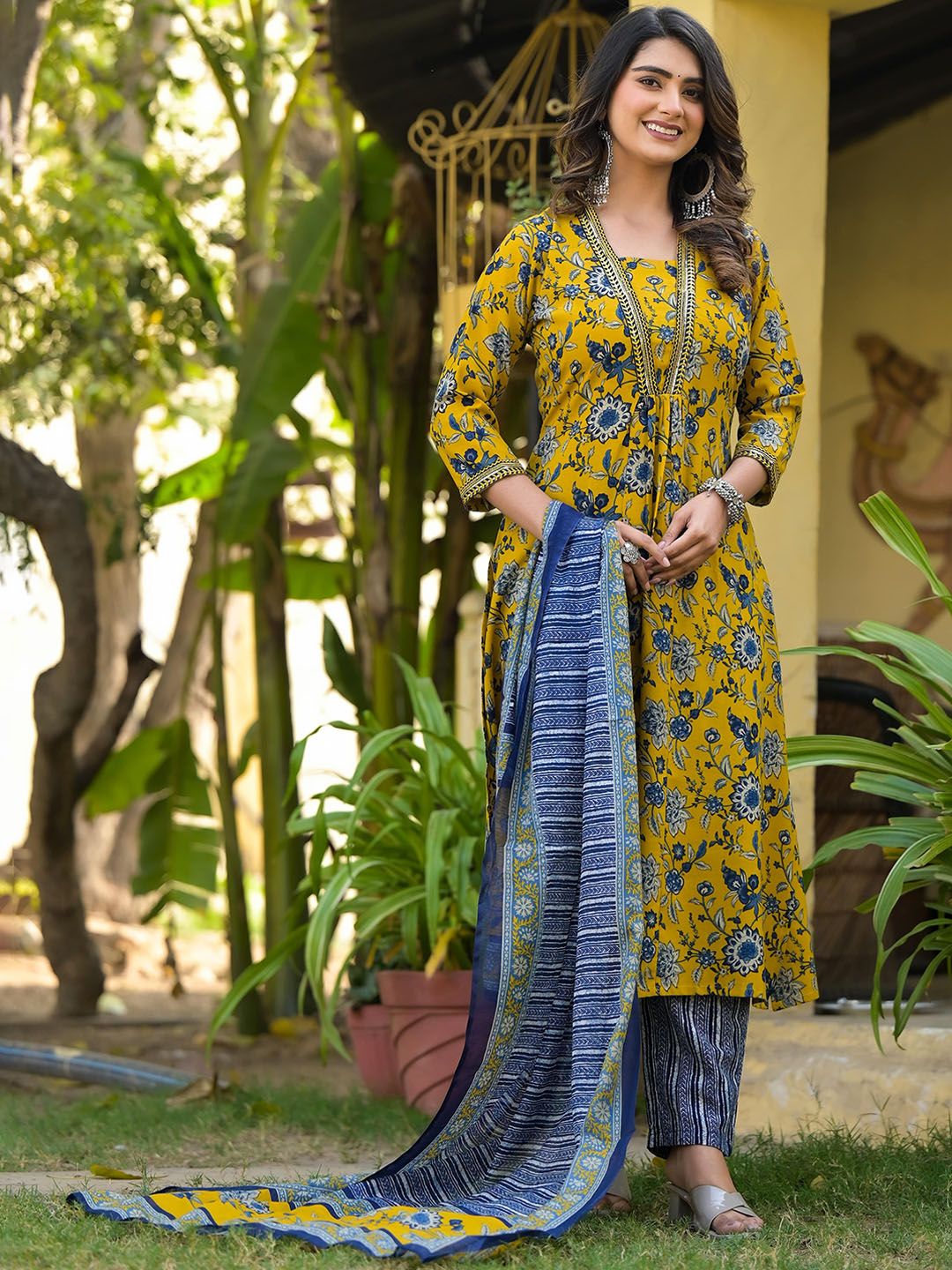 KALINI Women Floral Printed Regular Thread Work Kurta with Trousers & With Dupatta