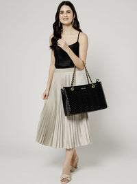 Berrylush Structured Sling Bag with Quilted