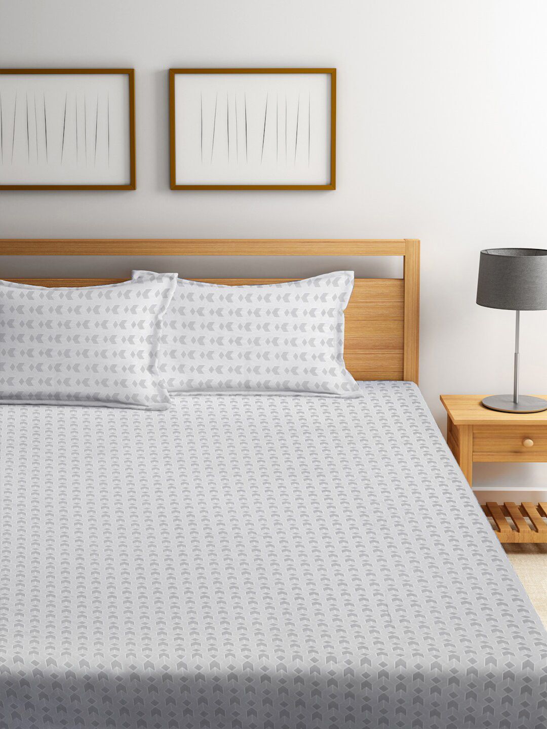 KLOTTHE Grey & White Printed 300TC Fitted Double King Bedsheet With 2 Pillow Covers