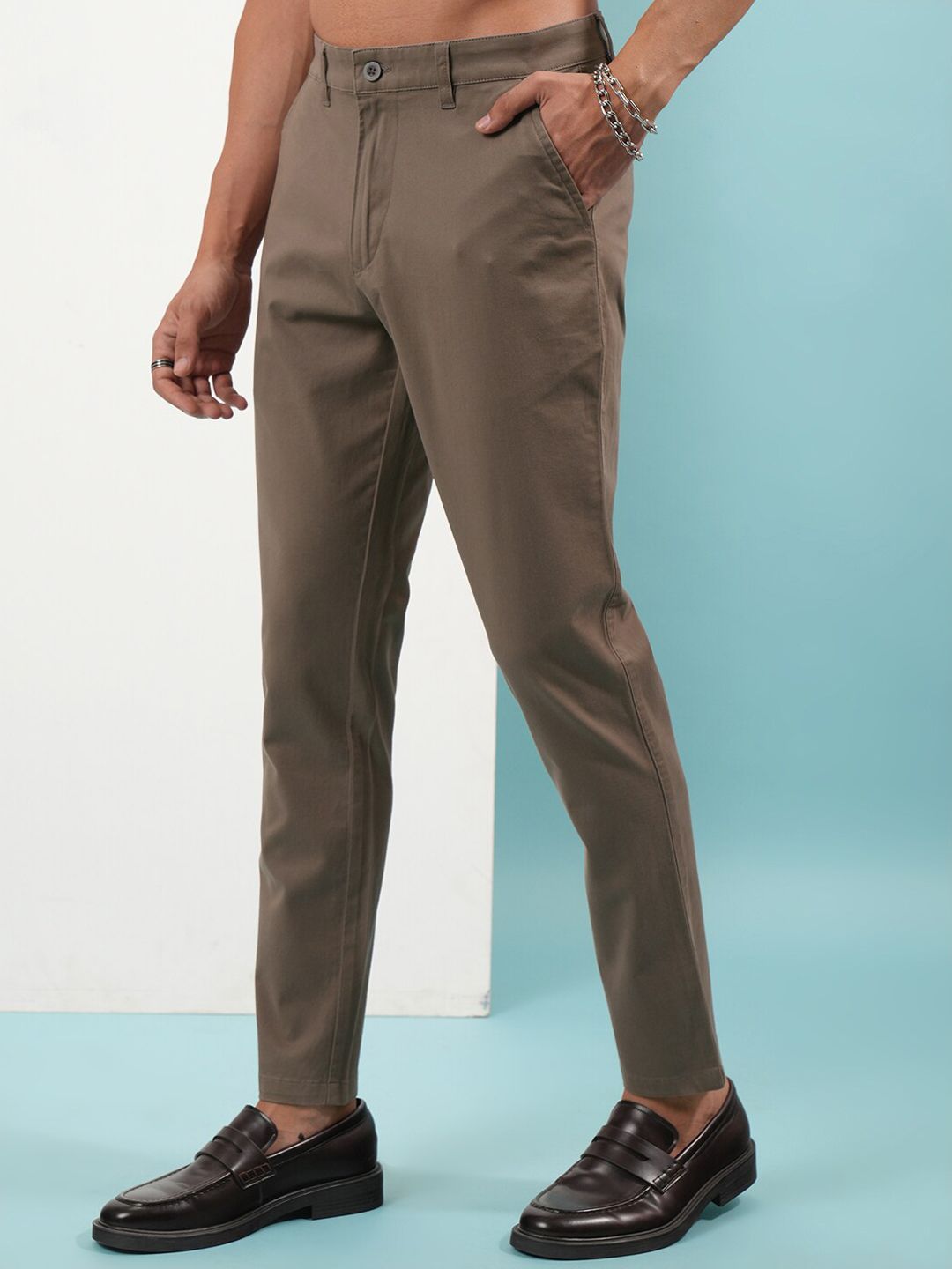 HIGHLANDER Men Soft Feel Twill Chino Trousers
