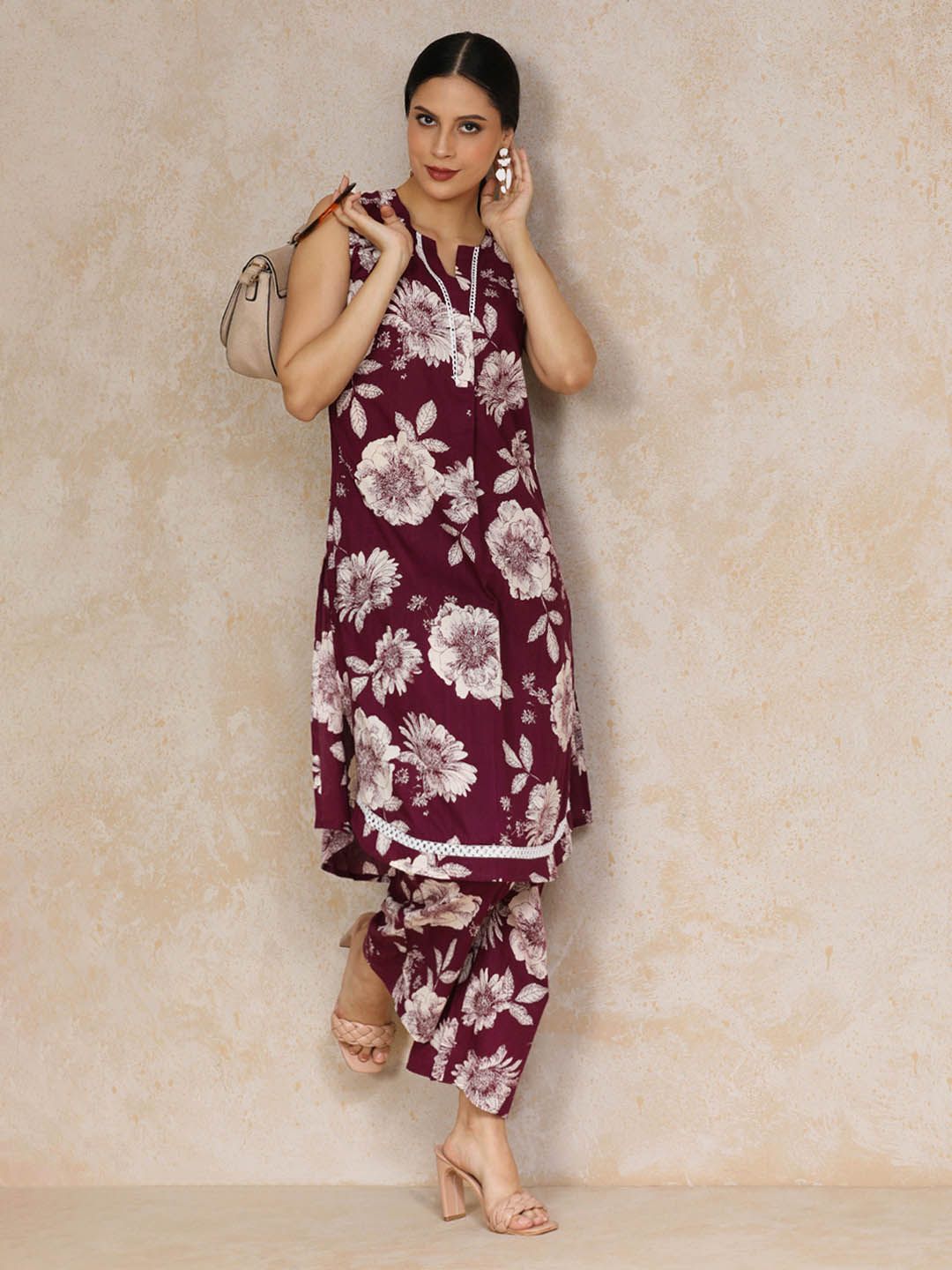 Varanga Women Floral Printed Regular Pure Cotton Kurta with Palazzos