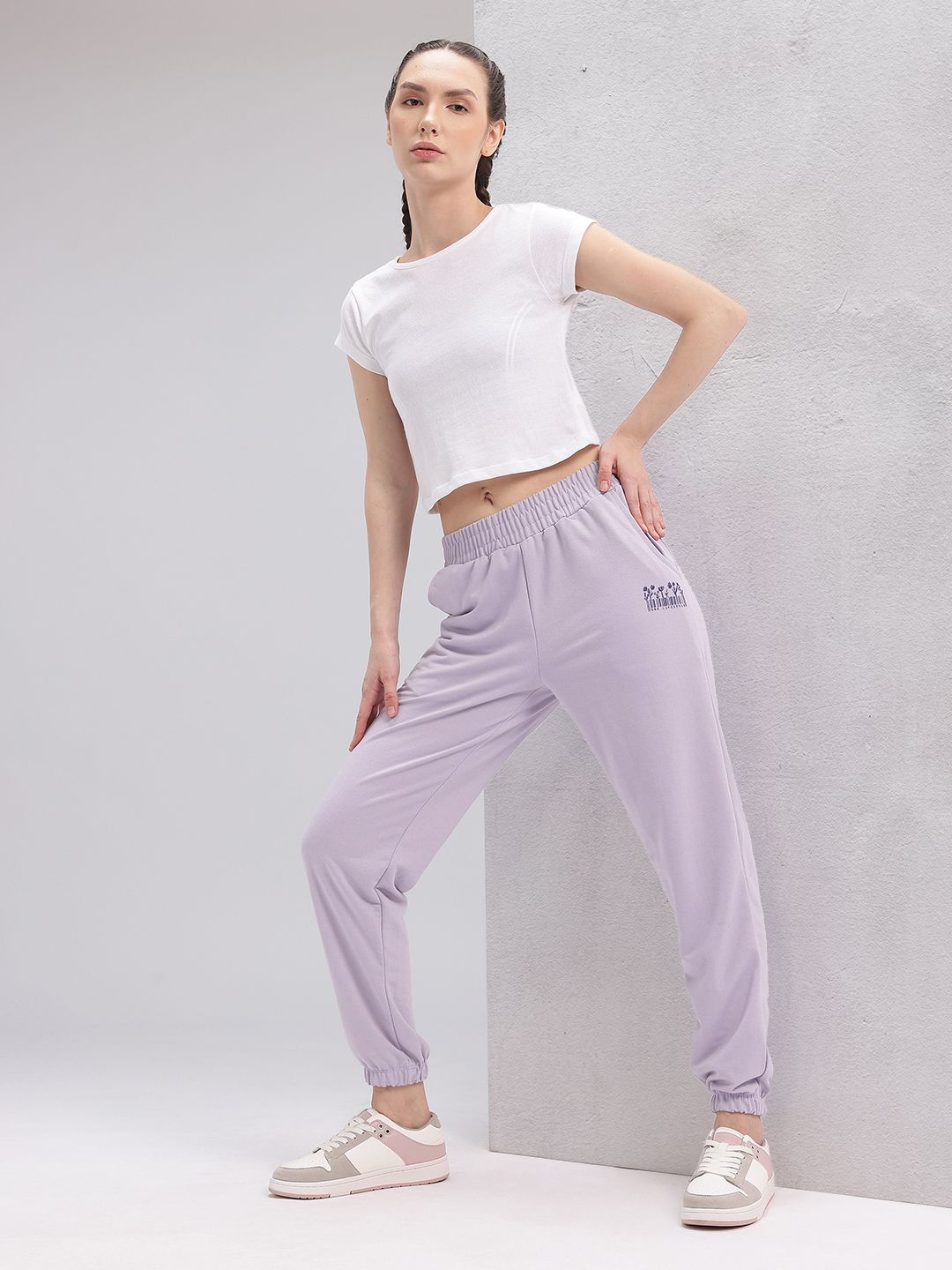 HRX by Hrithik Roshan Women Printed Detail Mid-Rise Lifestyle Joggers