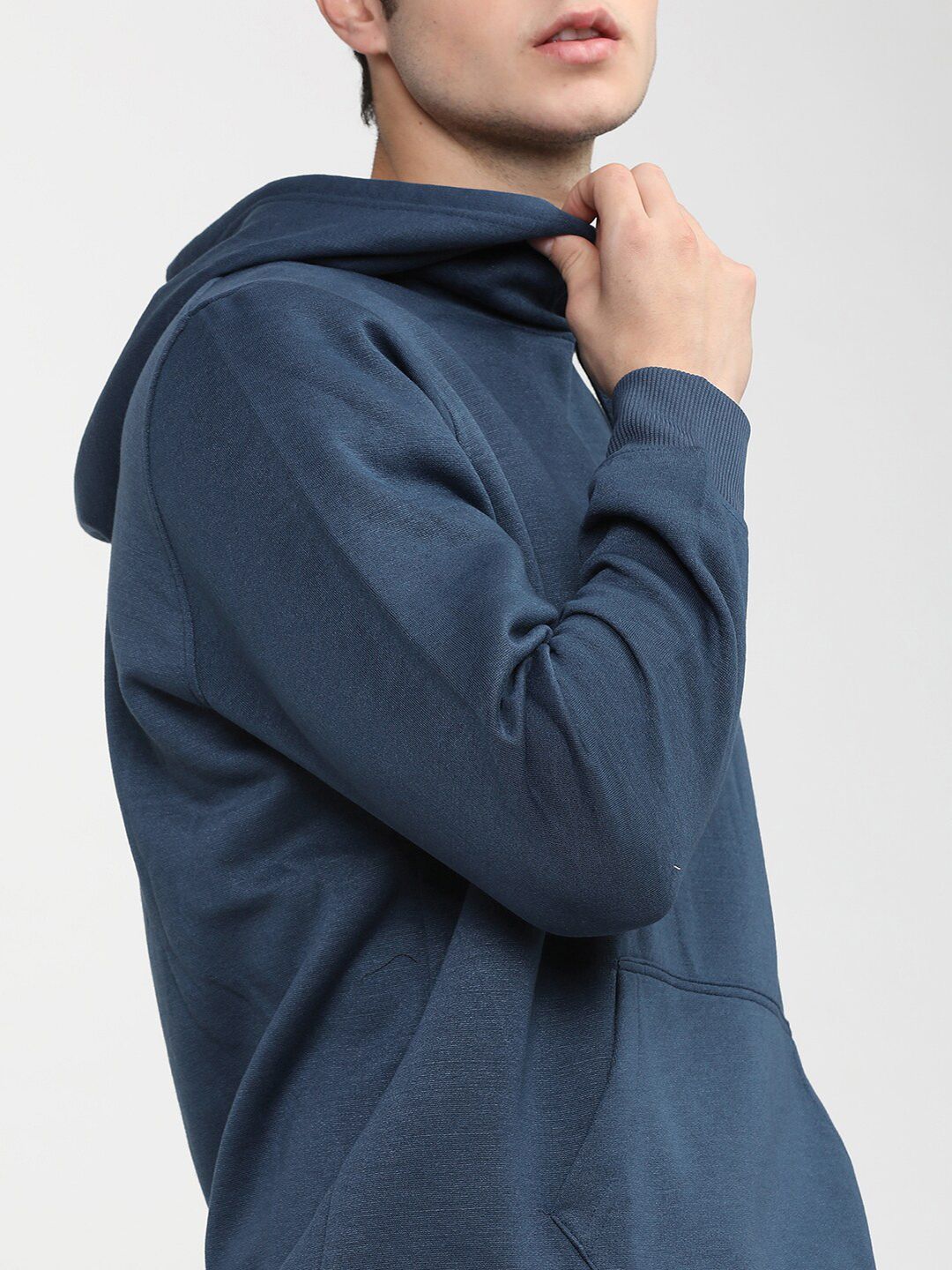 Highlander Men Biru Bertudung