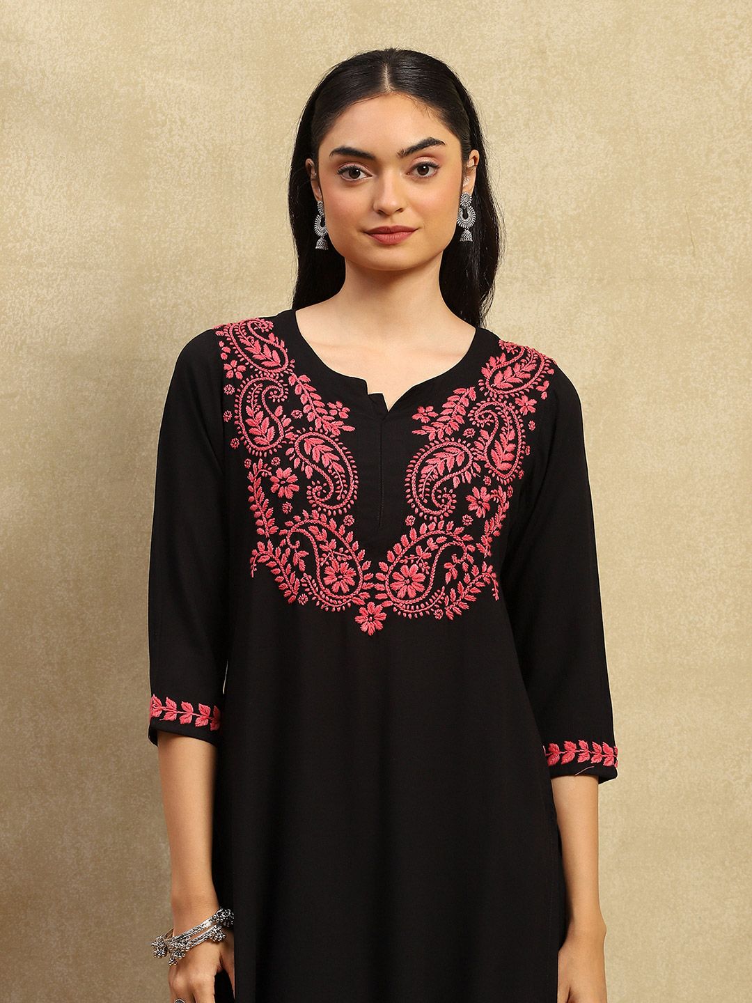 House of Chikankari Women Black Rayon Chikankari Embroidered Kurta Set