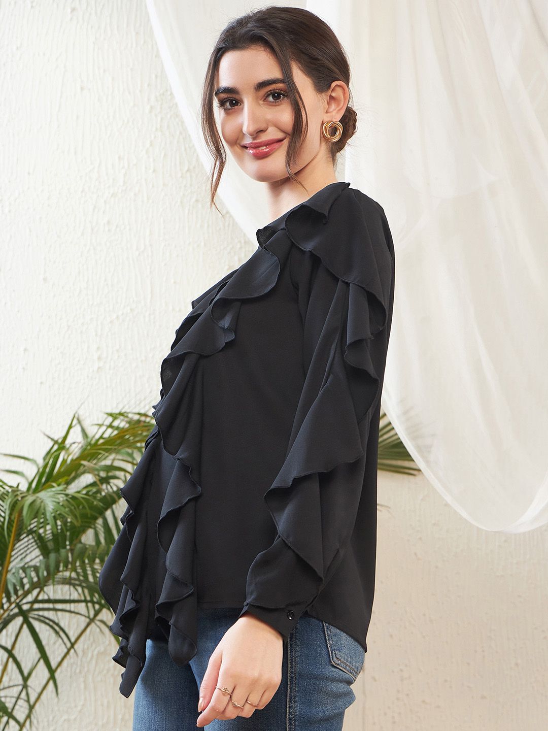 SASSAFRAS Black Cuffed Sleeves Ruffles Georgette Top