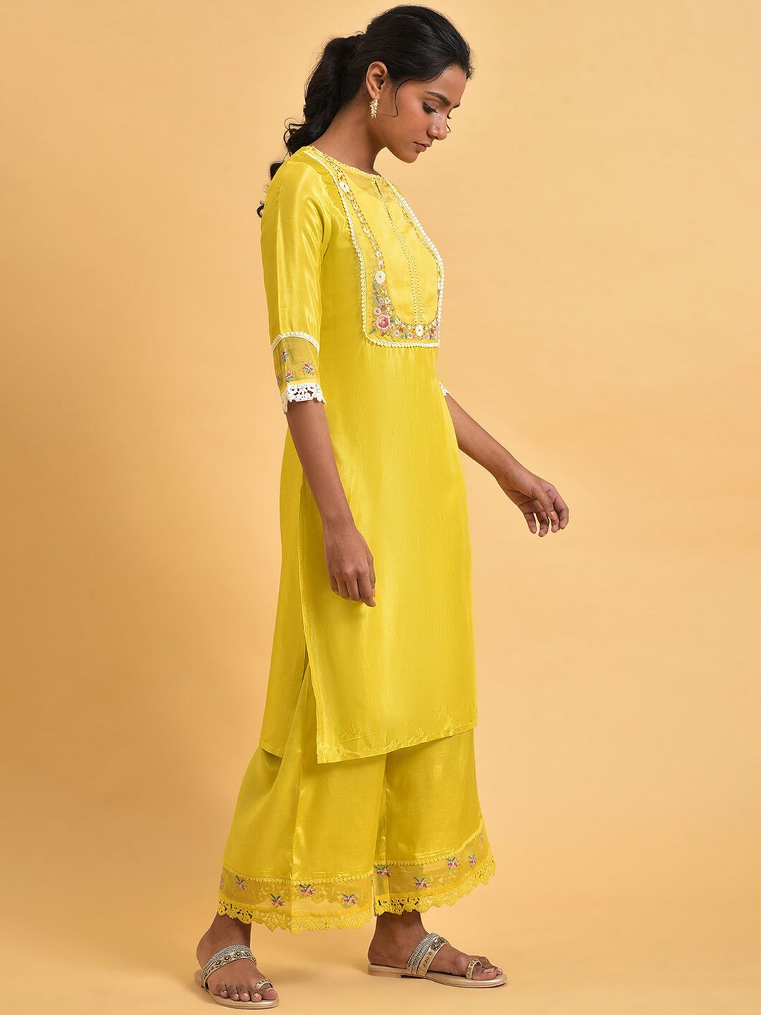 W Women Floral Embroidered Kurta