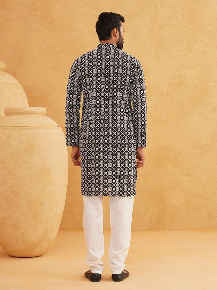 SOJANYA Ethnic Motifs Embroidered Mandarin Collar Thread Work Cotton Kurta with Pyjamas