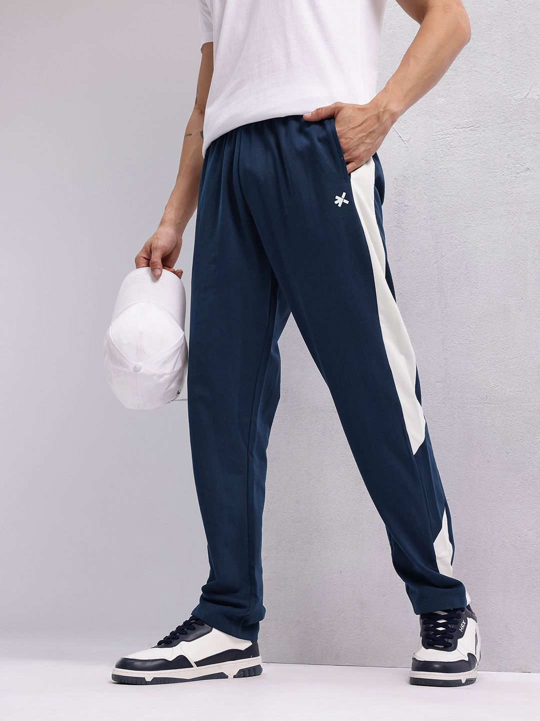 HRX by Hrithik Roshan Men Contrast Side Panel Lifestyle Track Pants