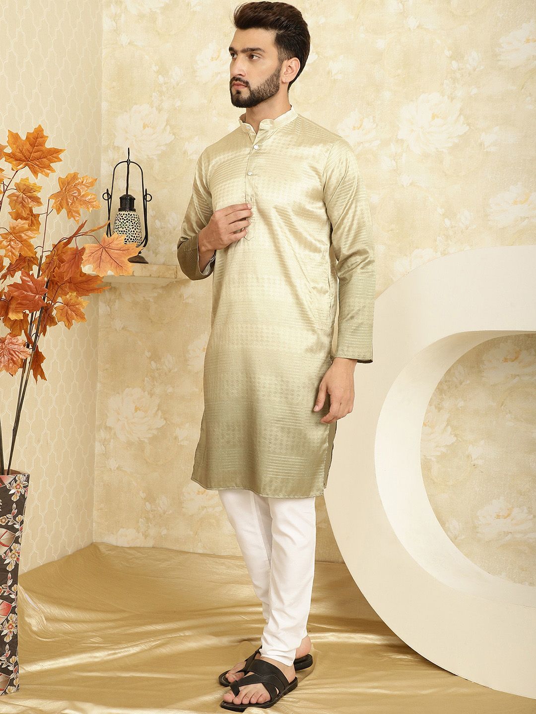 SOJANYA Rekaan Tenunan Kolar Kurta Lurus Dengan Pijama